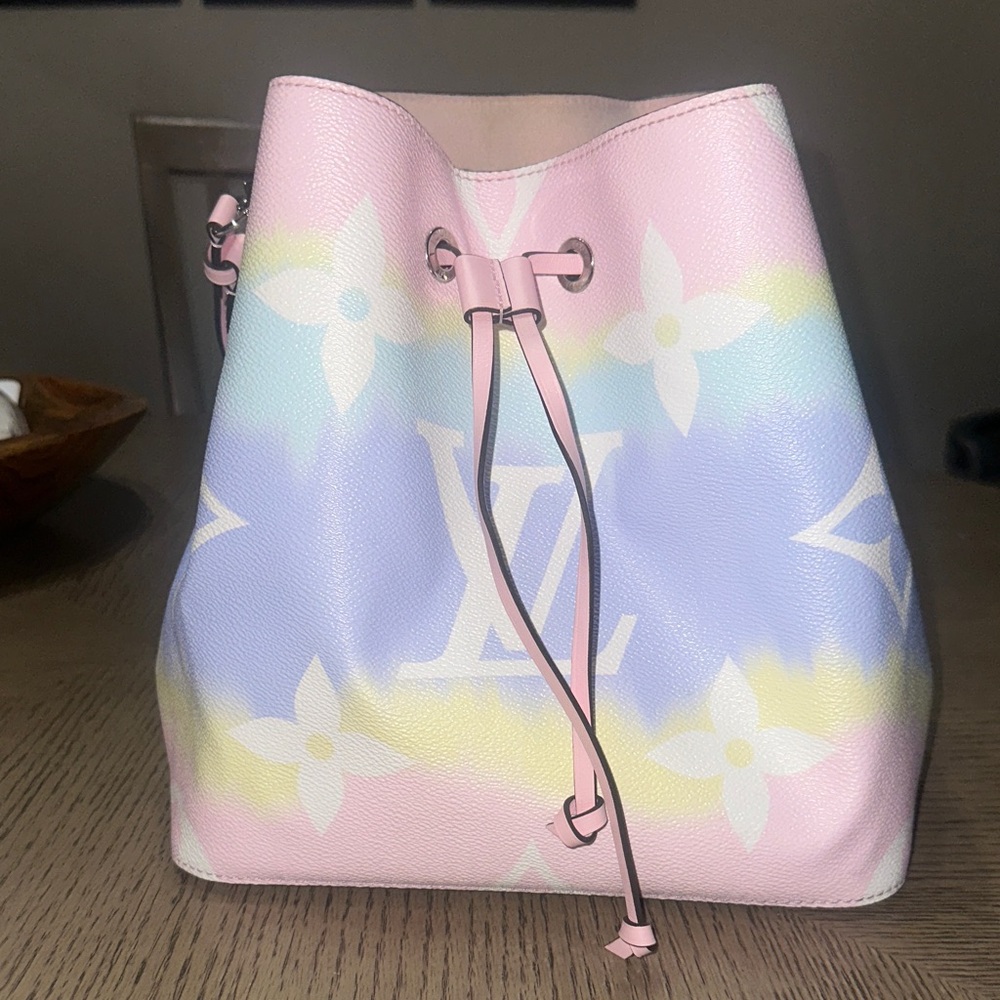 Louis Vuitton Escale Collection Pastel Neo Noe Bag - Pink Multi